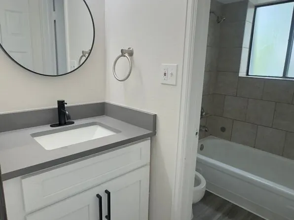 7171 W 10th Ave APT 201, Denver, CO 80214