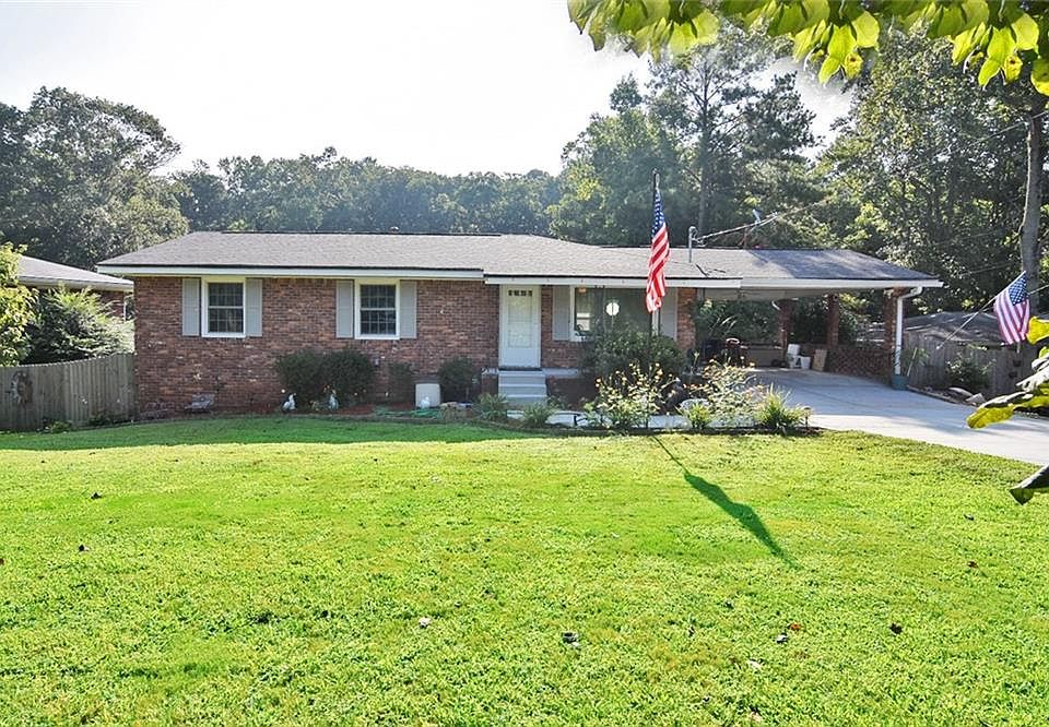 1st image of 137 Barrett Cir SE