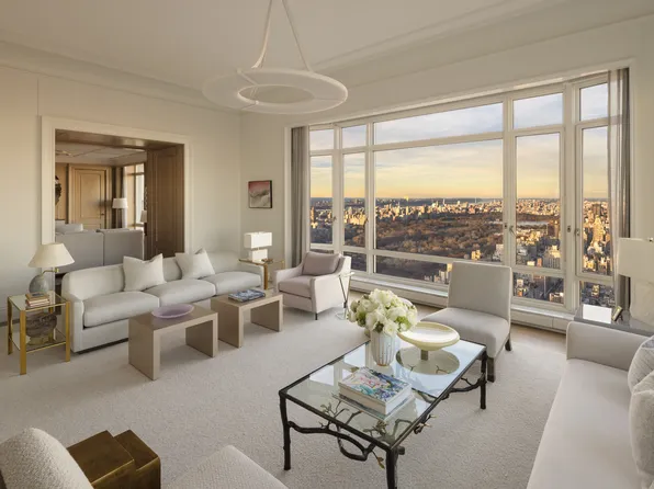 520 Park Avenue image 1 of 11