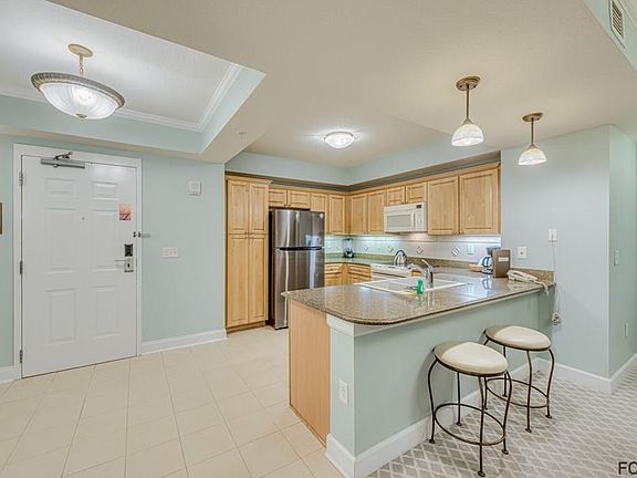 3rd image of 200 Ocean Crest Dr APT 808