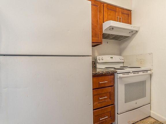 5th image of 9512 N Oswego Ave #2