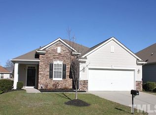 328 Larktree Ln, Fuquay Varina, NC 27526