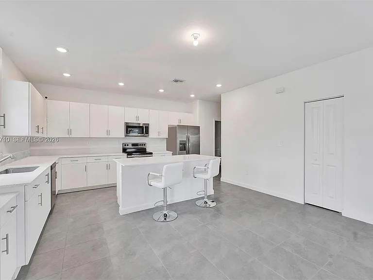 11904 SW 240th St — Photo 7