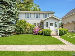 17 Albert Ave, Fair Lawn, NJ 07410