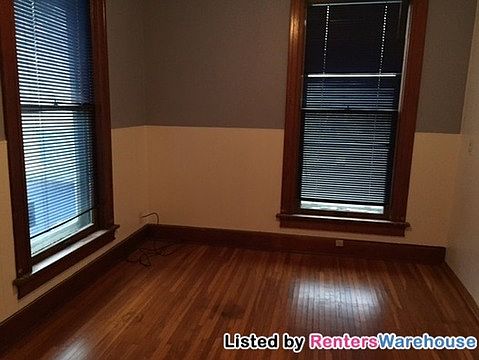 5th image of 119 Pine St E #1