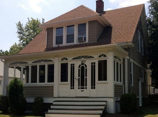 1673 Stratfield Rd, Fairfield, CT 06825