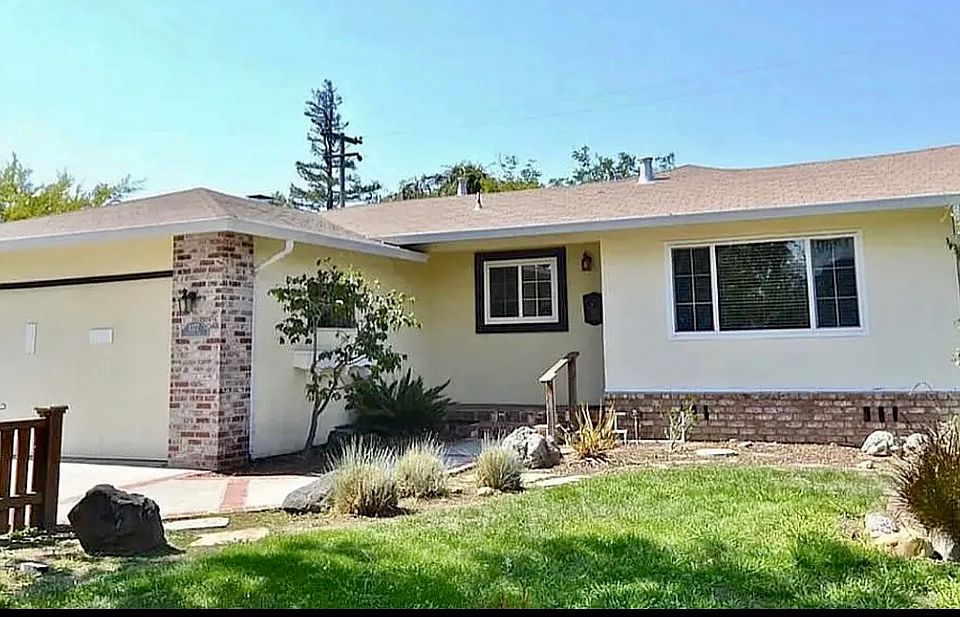 1st image of 1377 Virginia Ave