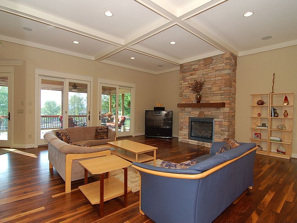 2nd image of 15 N Ridgeview Hill Dr