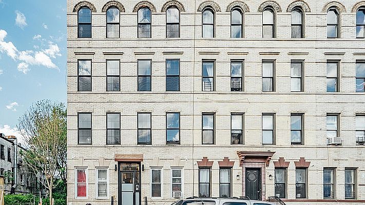 1st image of 274 Chauncey St #2A