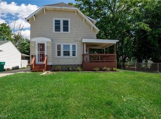 5265 Arch St, Maple Heights, OH 44137