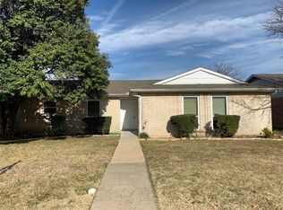 2719 Renwick Dr, Carrollton, TX 75007