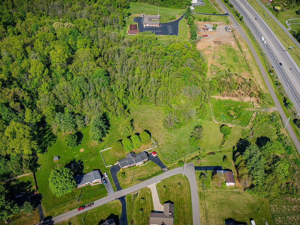 1st image of Lawndale Dr