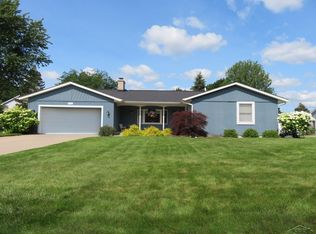 4105 Scenic Dr E, Saginaw, MI 48603