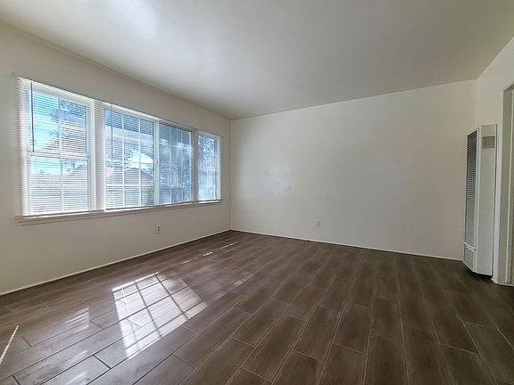 4th image of 686 Courtland Dr