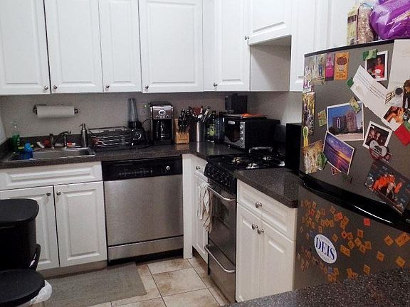 3rd image of 146 W 75th St APT 1B