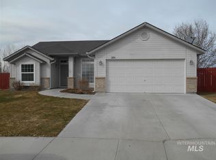 201 E Buttercup Ct, Nampa, ID 83687