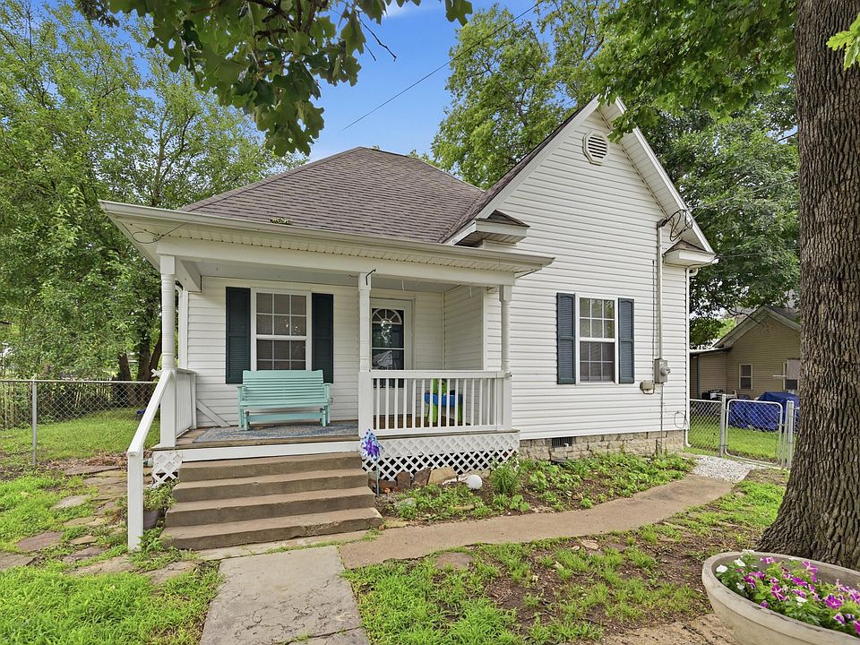 1st image of 524 Walnut Street