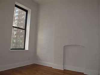 Rented by Metropolis Real Estate of Manhattan