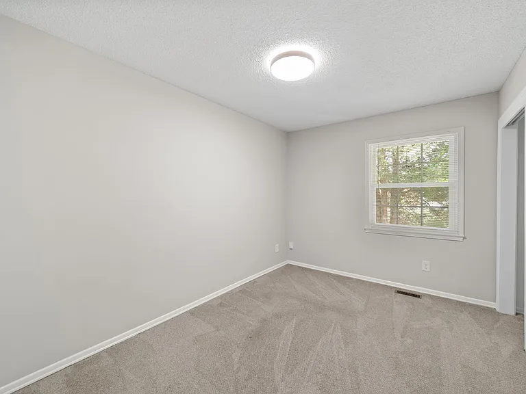 3227 Regents Park Ln #C — Photo 20