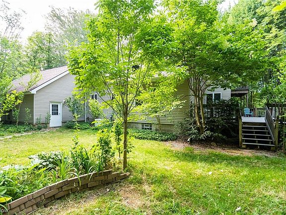 3rd image of 6944 Sidley Rd