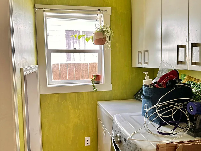 2728 Valencia St — Photo 10