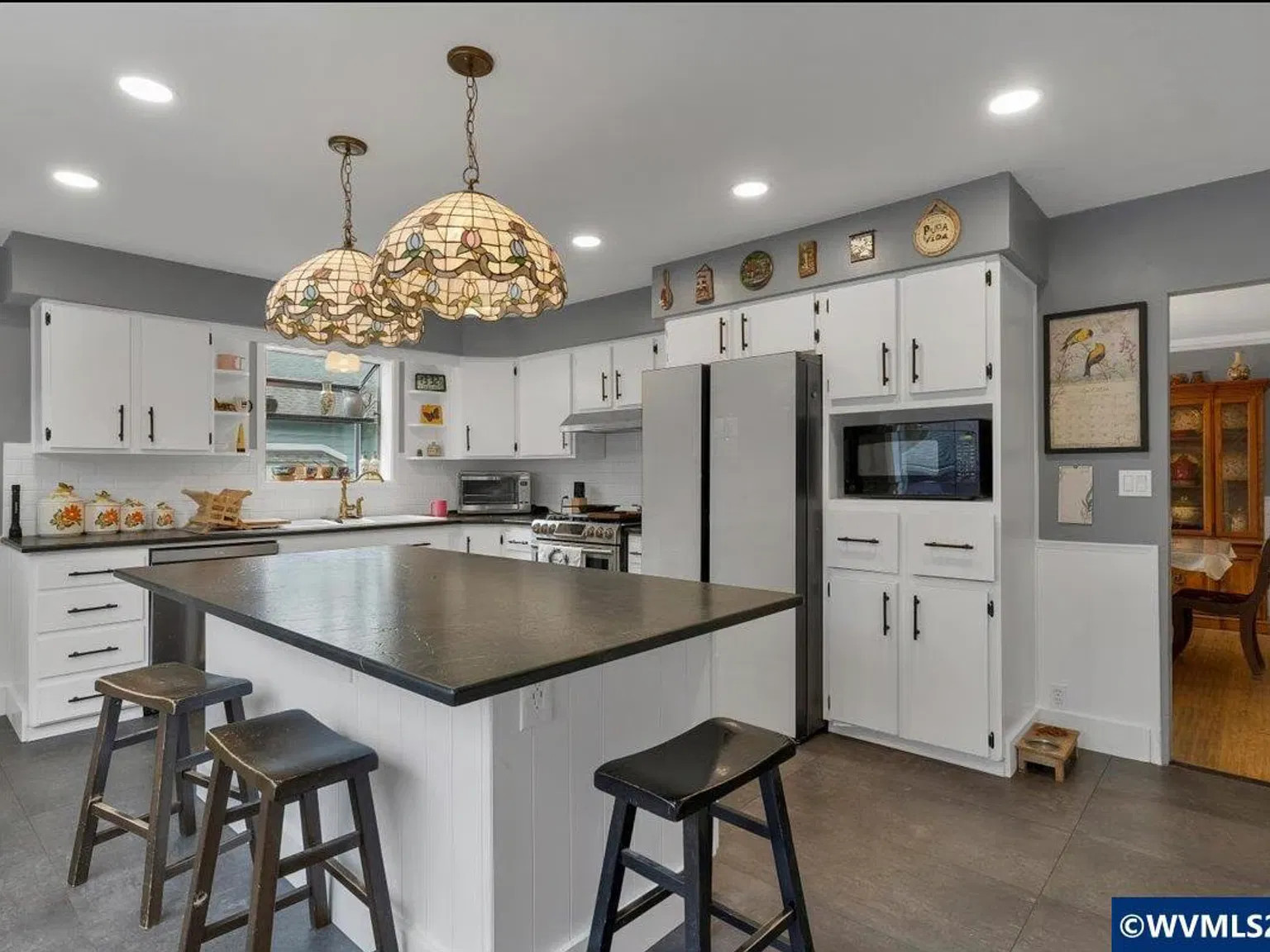 4 bed, 2274 sqft, $3,395 — Photo 4
