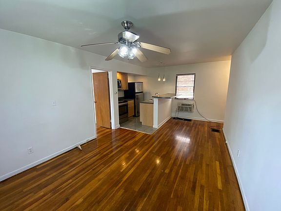 3rd image of 2213-2215 N High St #2213-A