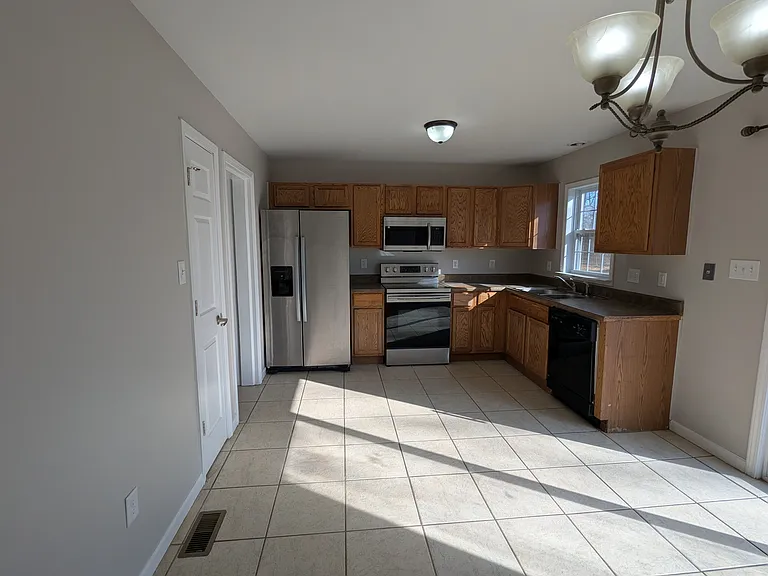 37 Walnut Ave NW #A — Photo 10