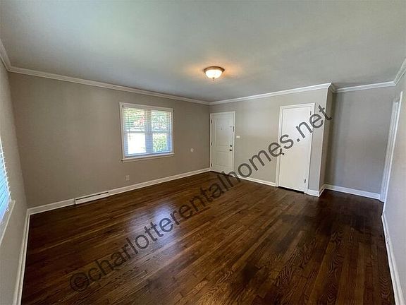 3rd image of 317 N Oak St