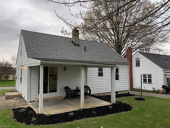 3rd image of 7439 Westview Dr