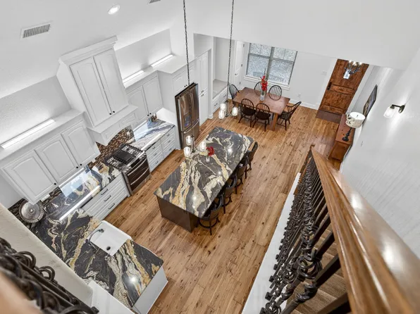 8714 Fullerton Dr, Cleburne, TX 76033