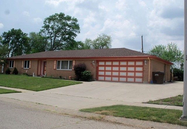 1st image of 609 Vaniman Ave