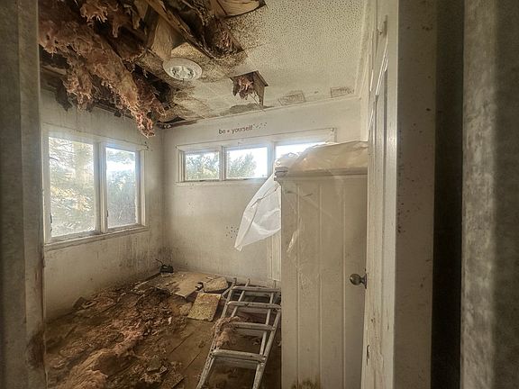 3rd image of 515 S Market St