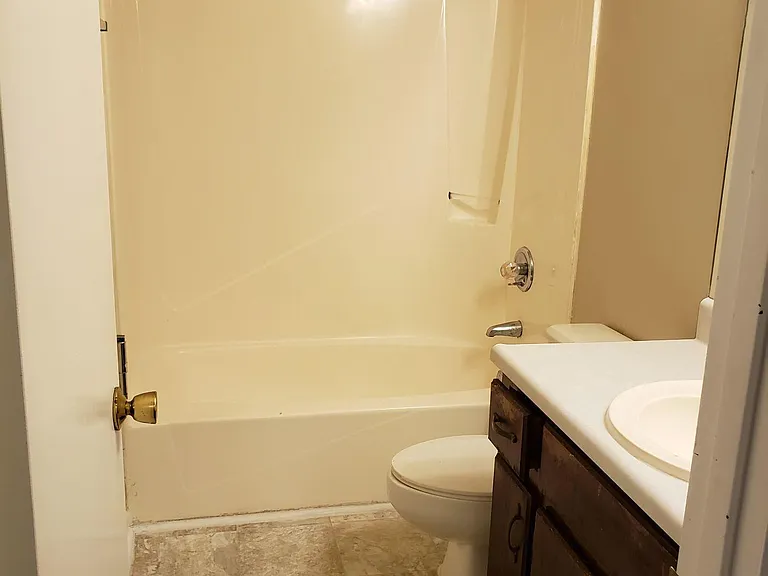 5915 Pinetree Ave — Photo 7