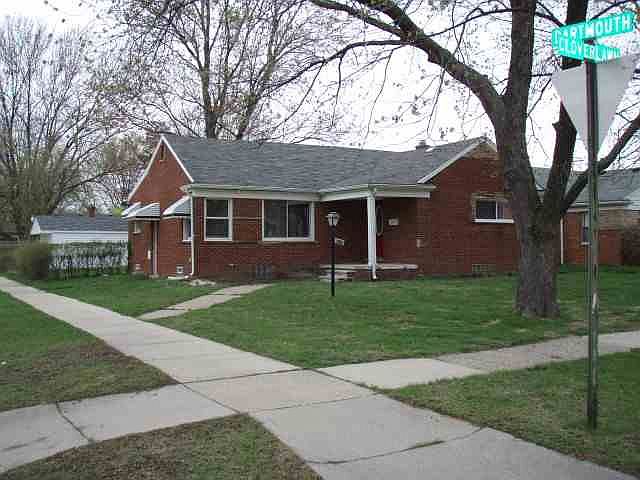 1st image of 24601 Cloverlawn St