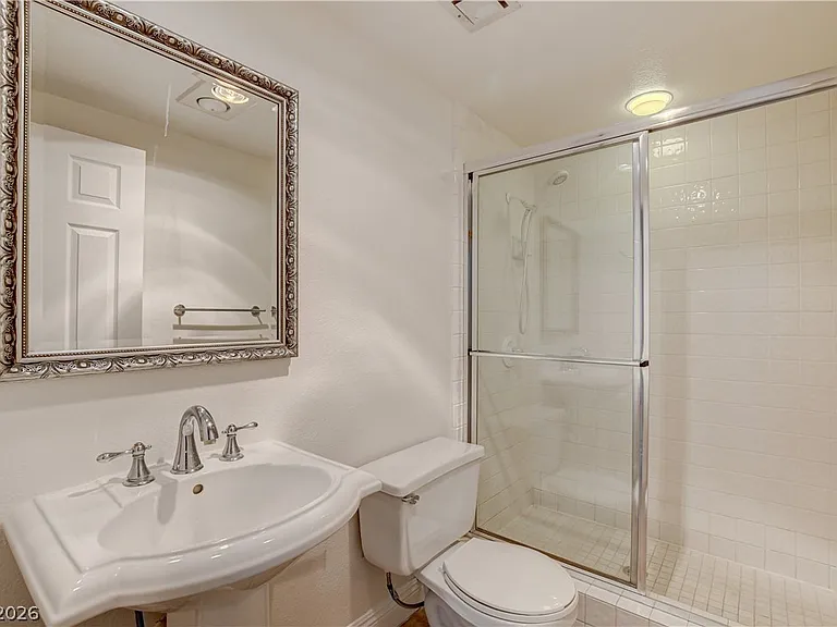 136 Ultra Dr — Photo 8