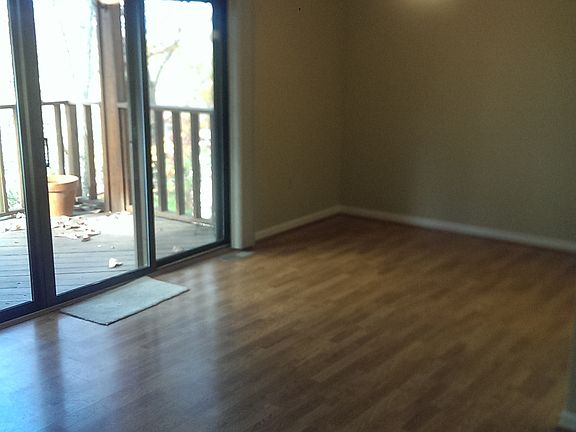3rd image of 3363 Forest Ct
