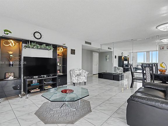 5th image of 4200 Hillcrest Dr APT 700