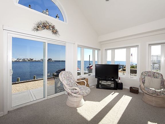 Boating or the game? Decisions, decisions!