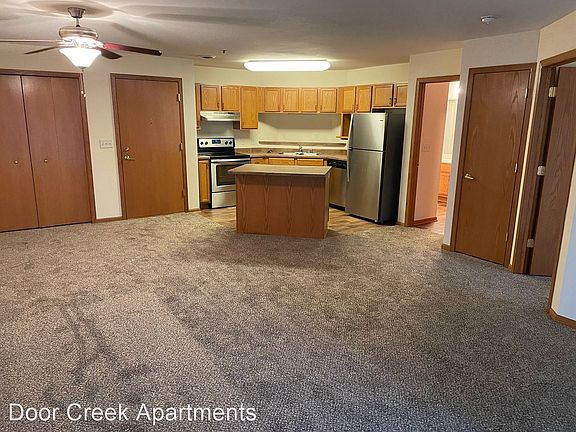 5th image of 931 Harrington Dr #106