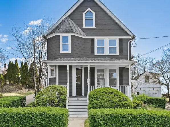 107 Havemeyer Pl, Greenwich, CT 06830