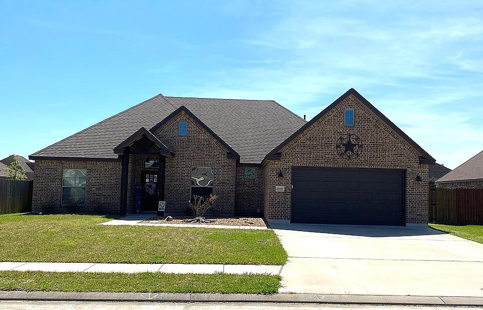 1st image of 6860 Woodridge Dr