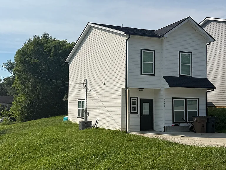 1341 W Baxter Ave — Photo 15