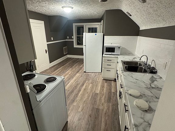 4th image of 5135 Stanley Ave #Up