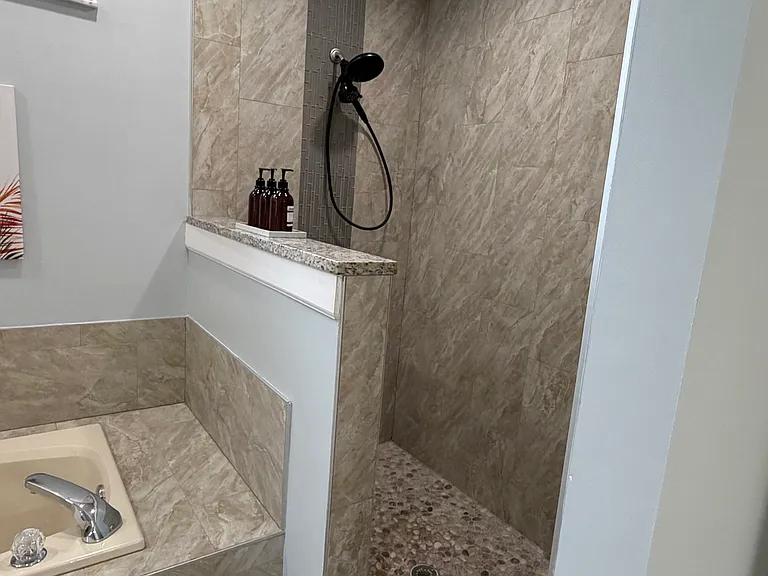 127 Burroughs Dr — Photo 14