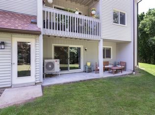 802 Franklin Crossing Rd, Franklin, MA 02038