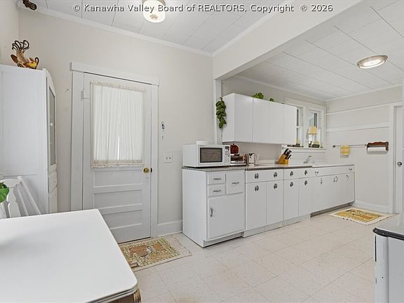 3rd image of 2162 Clay Rd