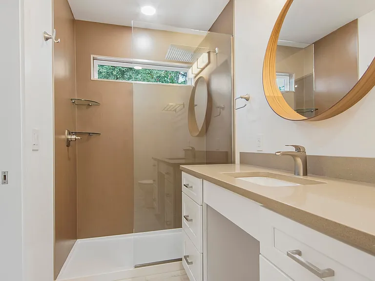 307 Dolphin Dr — Photo 20