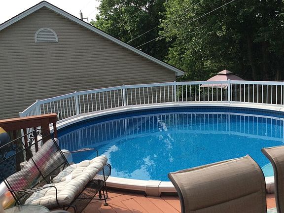 3rd image of 122 Turnberry Dr