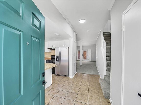 3rd image of 14703 Barryknoll Ln APT 11